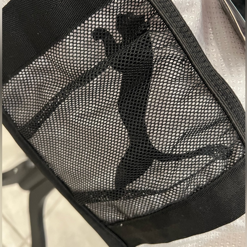 PUMA “JOLT” DUFFLE BAG! 🖤🤍🖤 - Picture 2 of 8